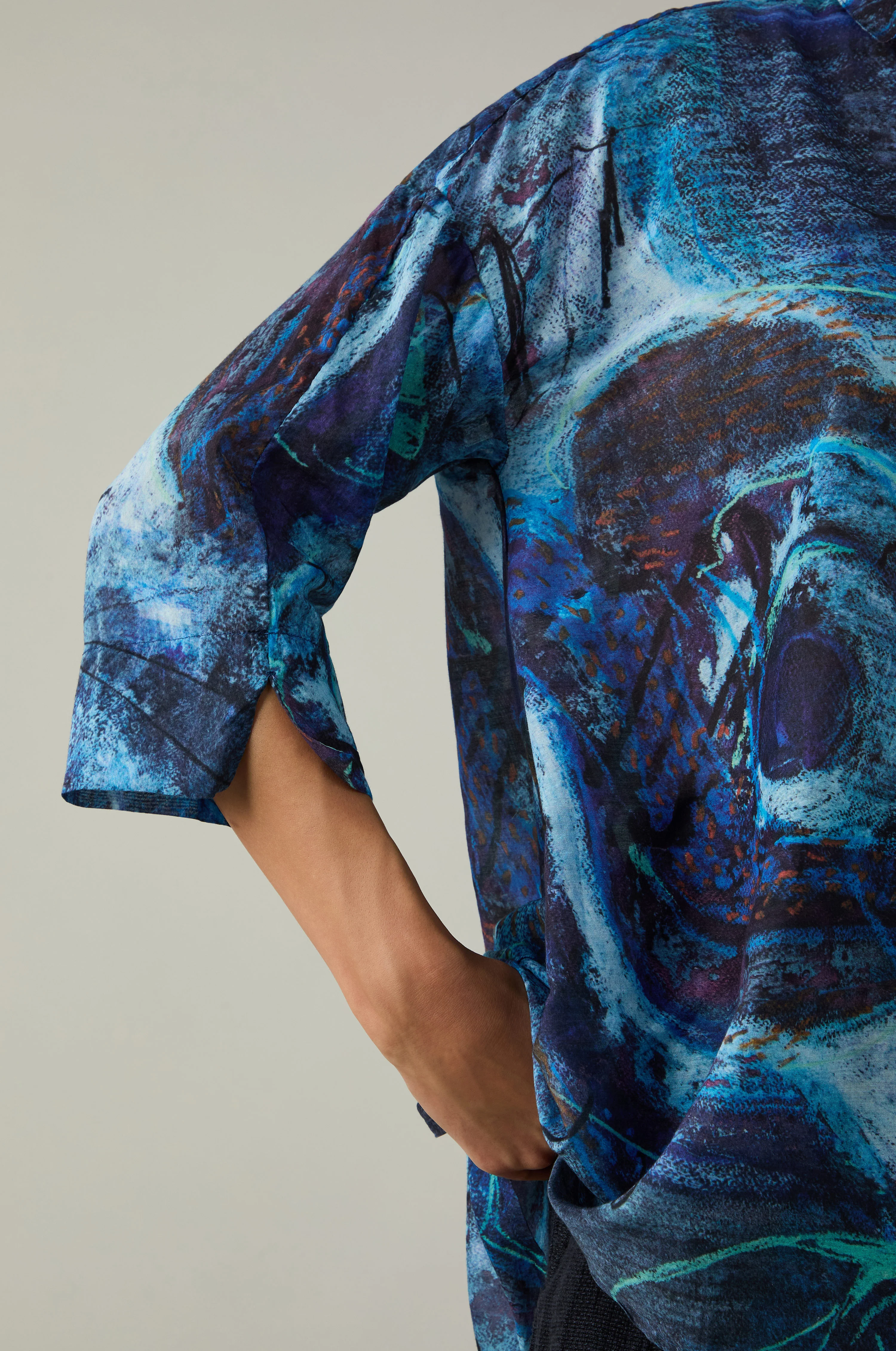 Abstract Print Flared Shirt - Image 5