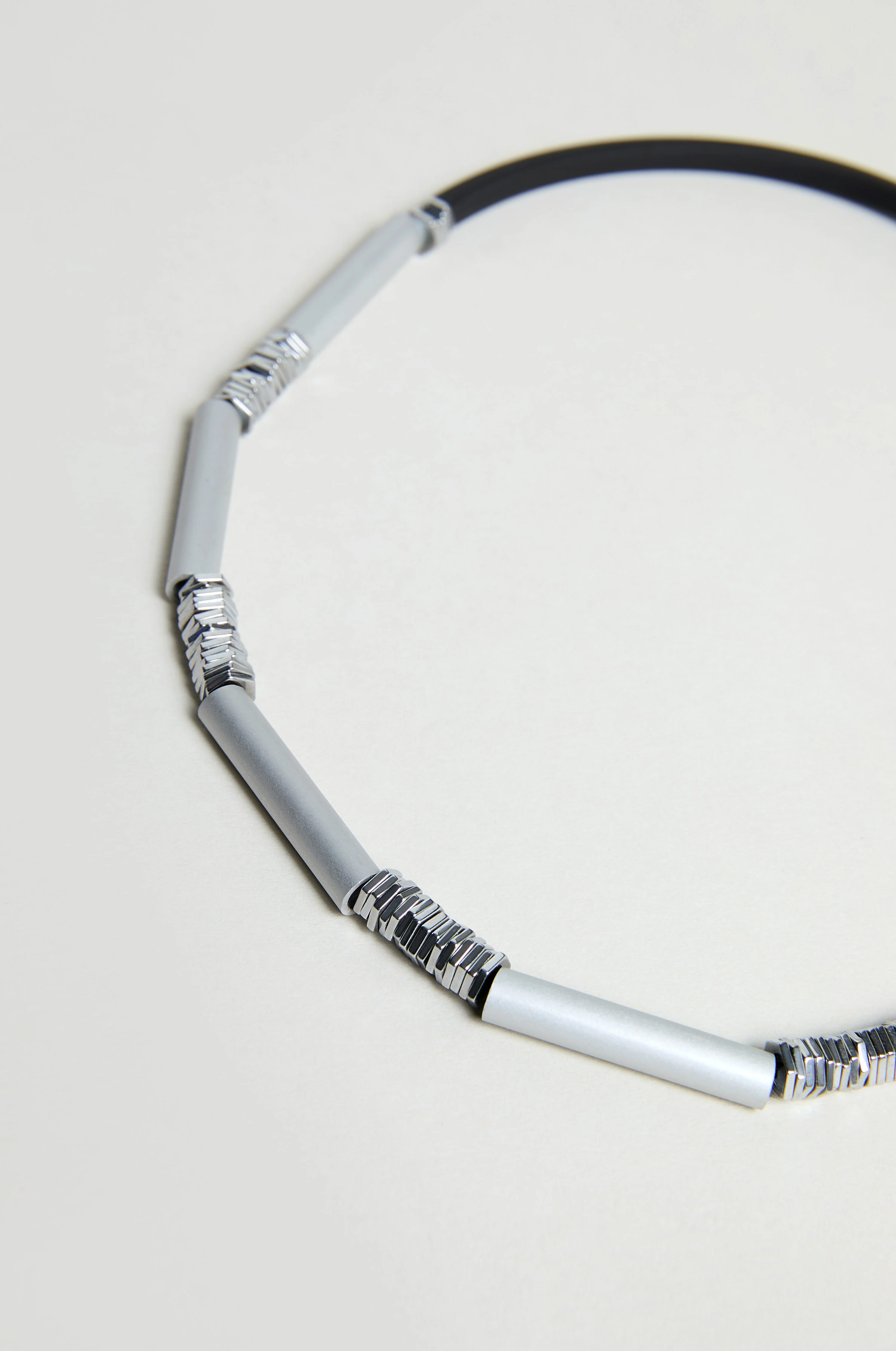 Silver Aluminium Hematite Necklace - Image 3