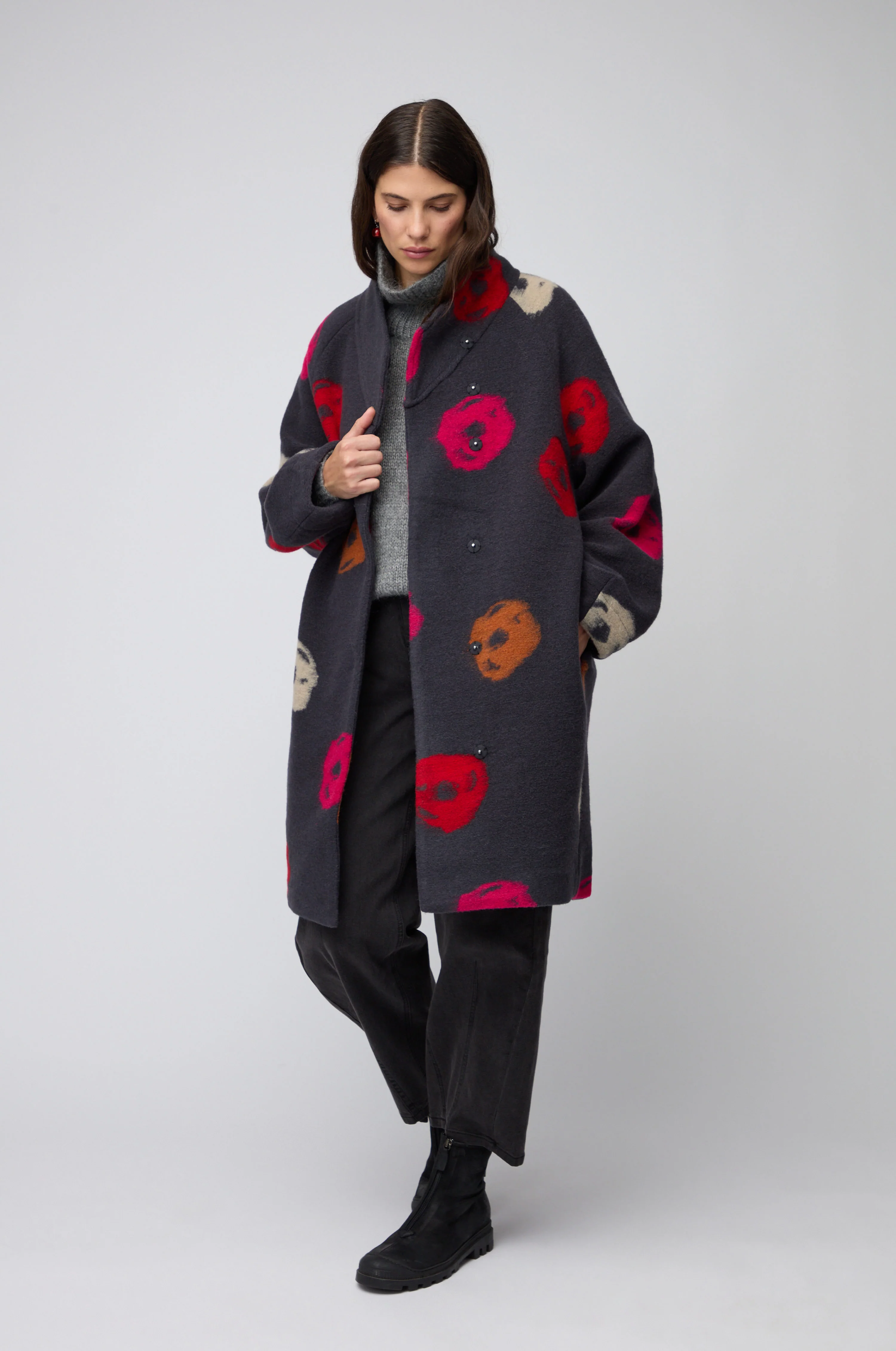 Big Spot Grey Coat - Image 4