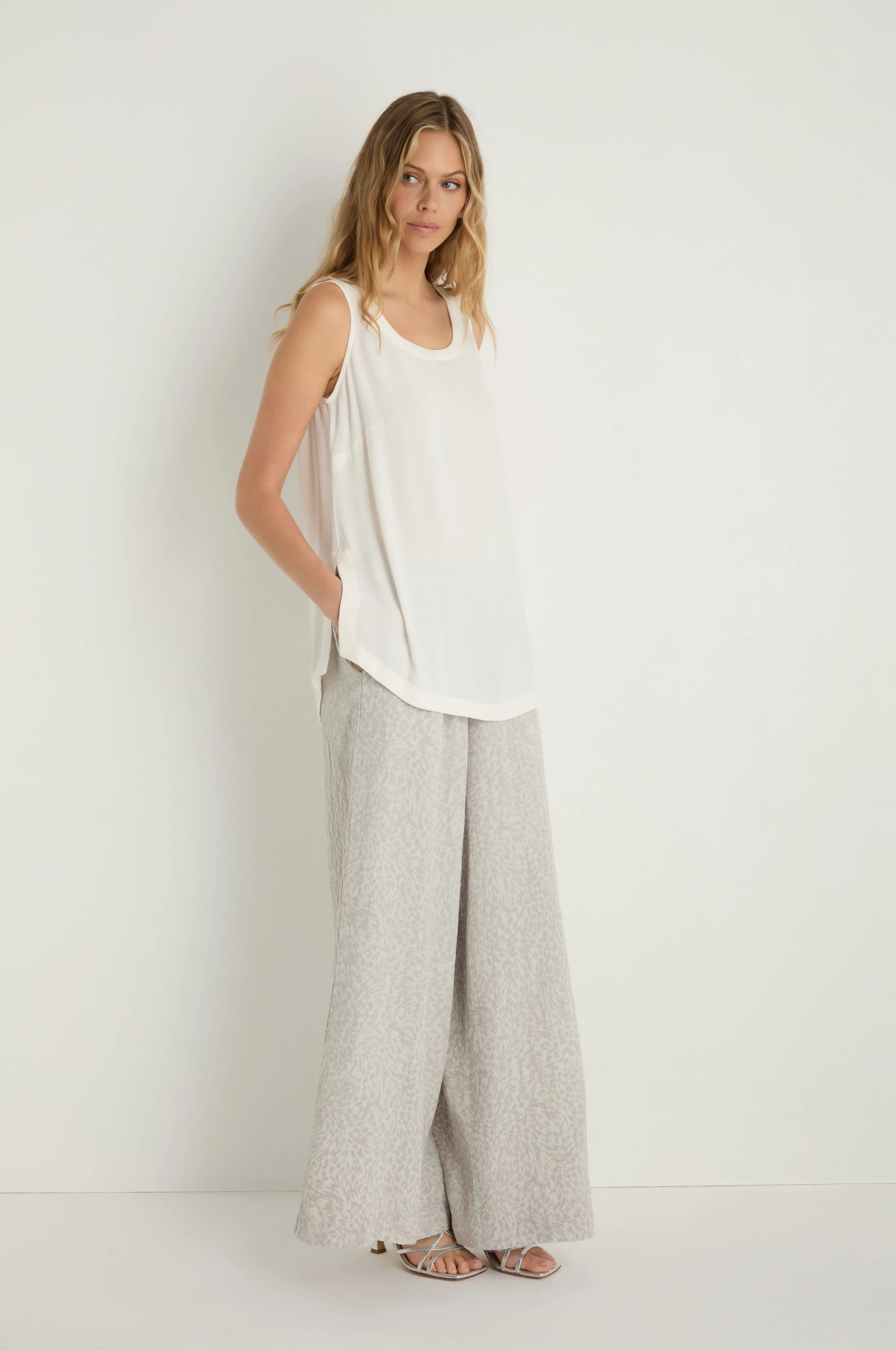 Crepe Vest - Image 4