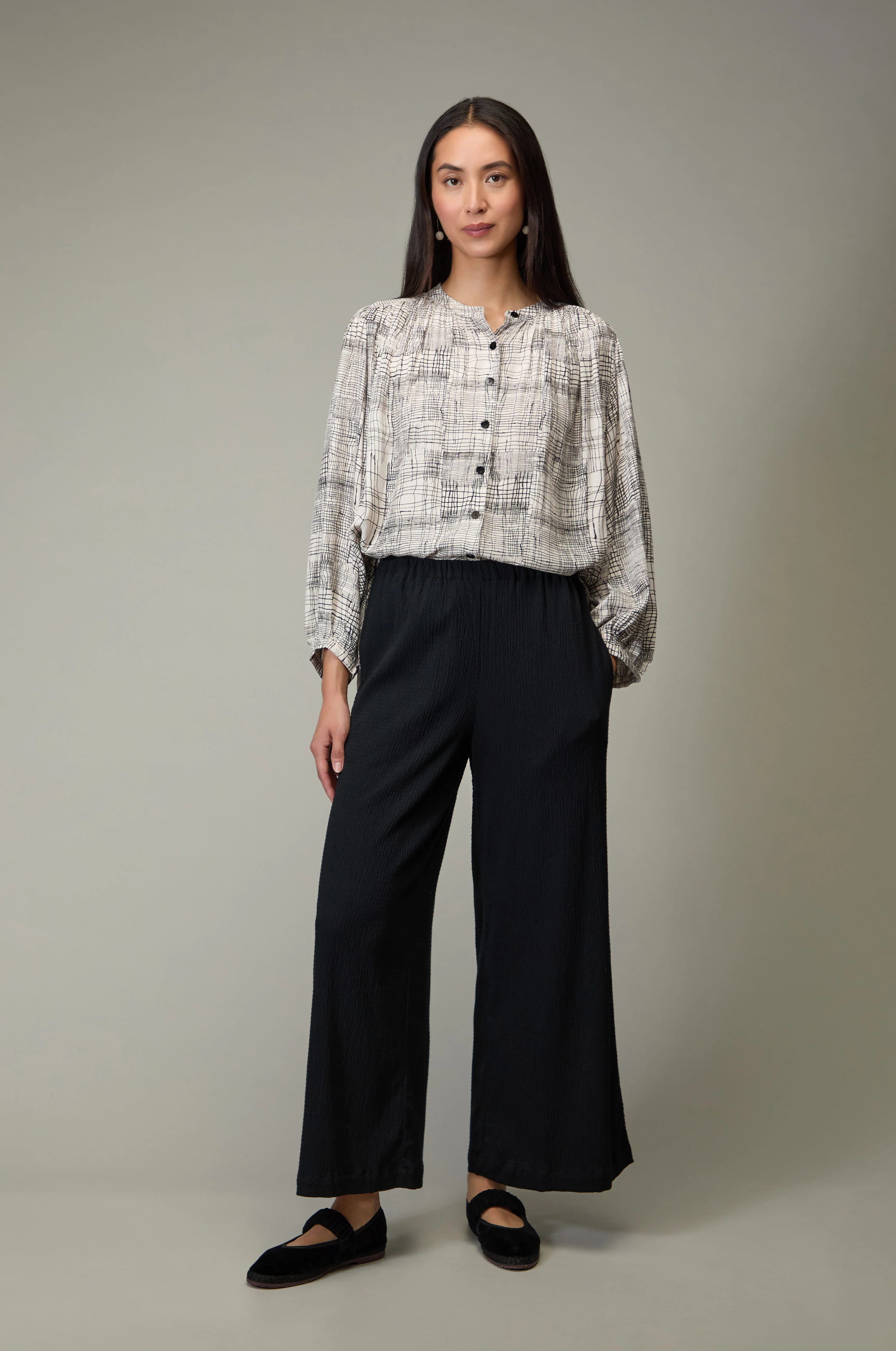 Crinkle Viscose Black Wide Trousers - Image 3