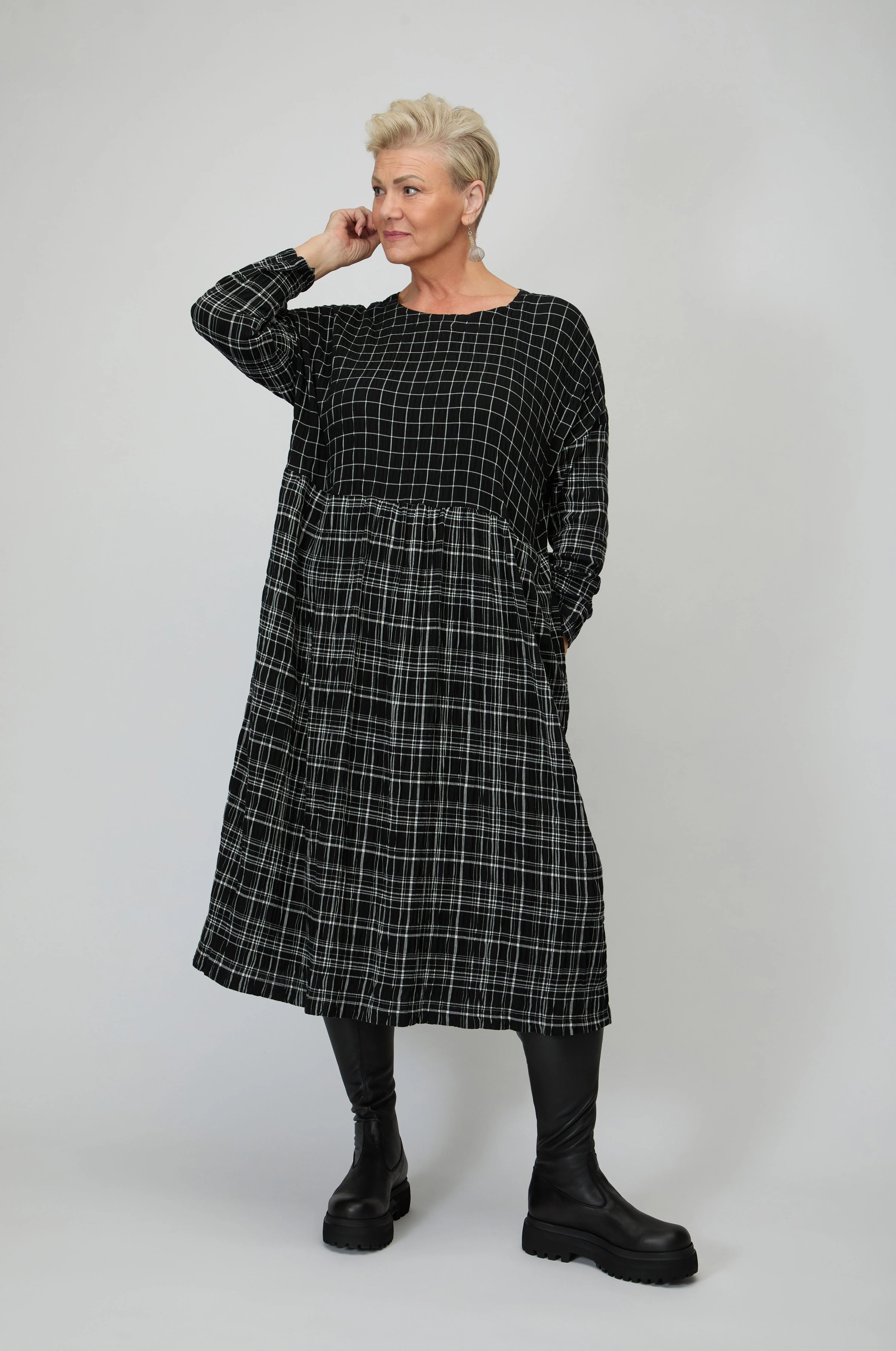 Crinkle Window Check Dress - Image 4