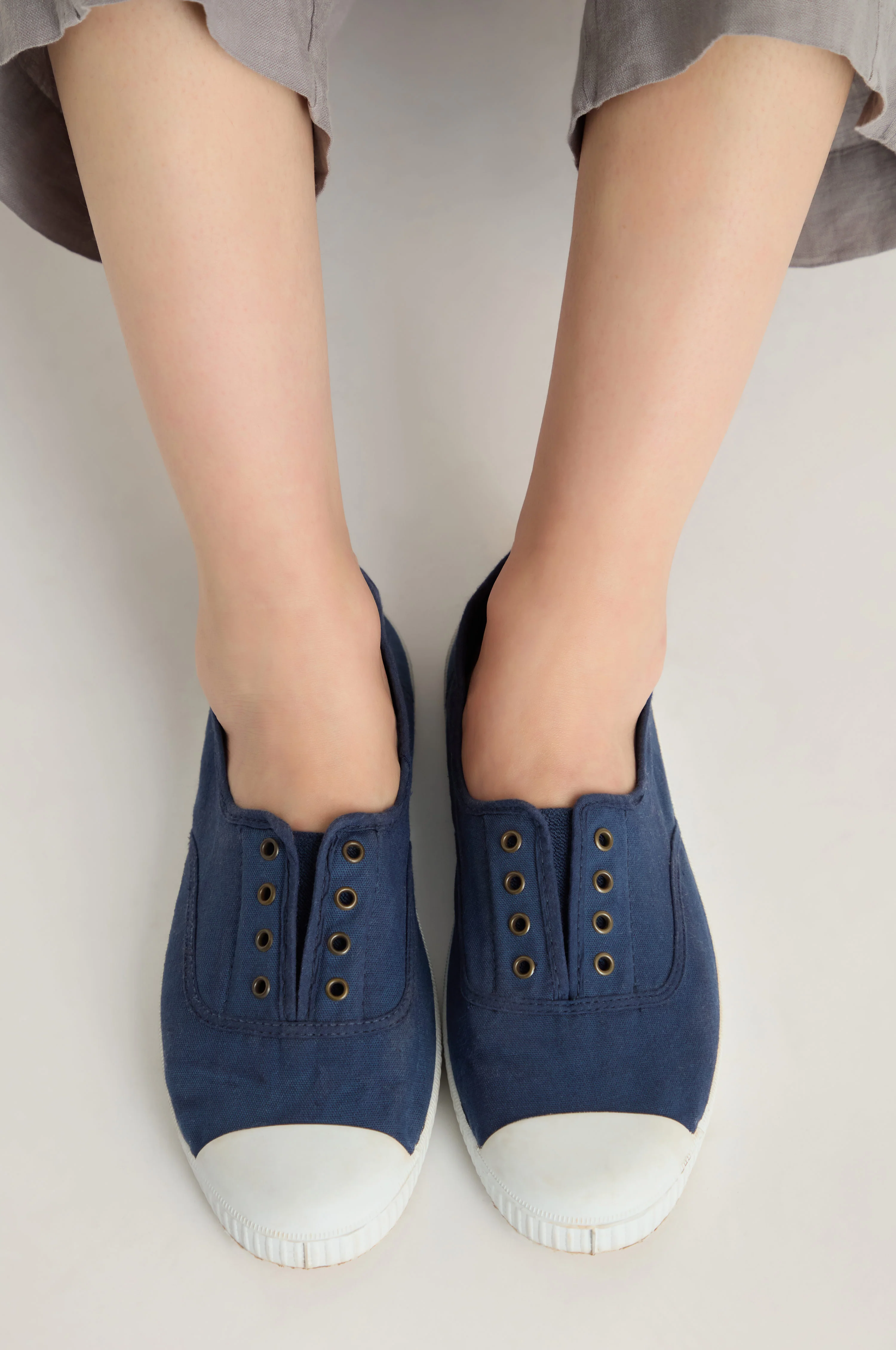 Inglesa Navy Pumps