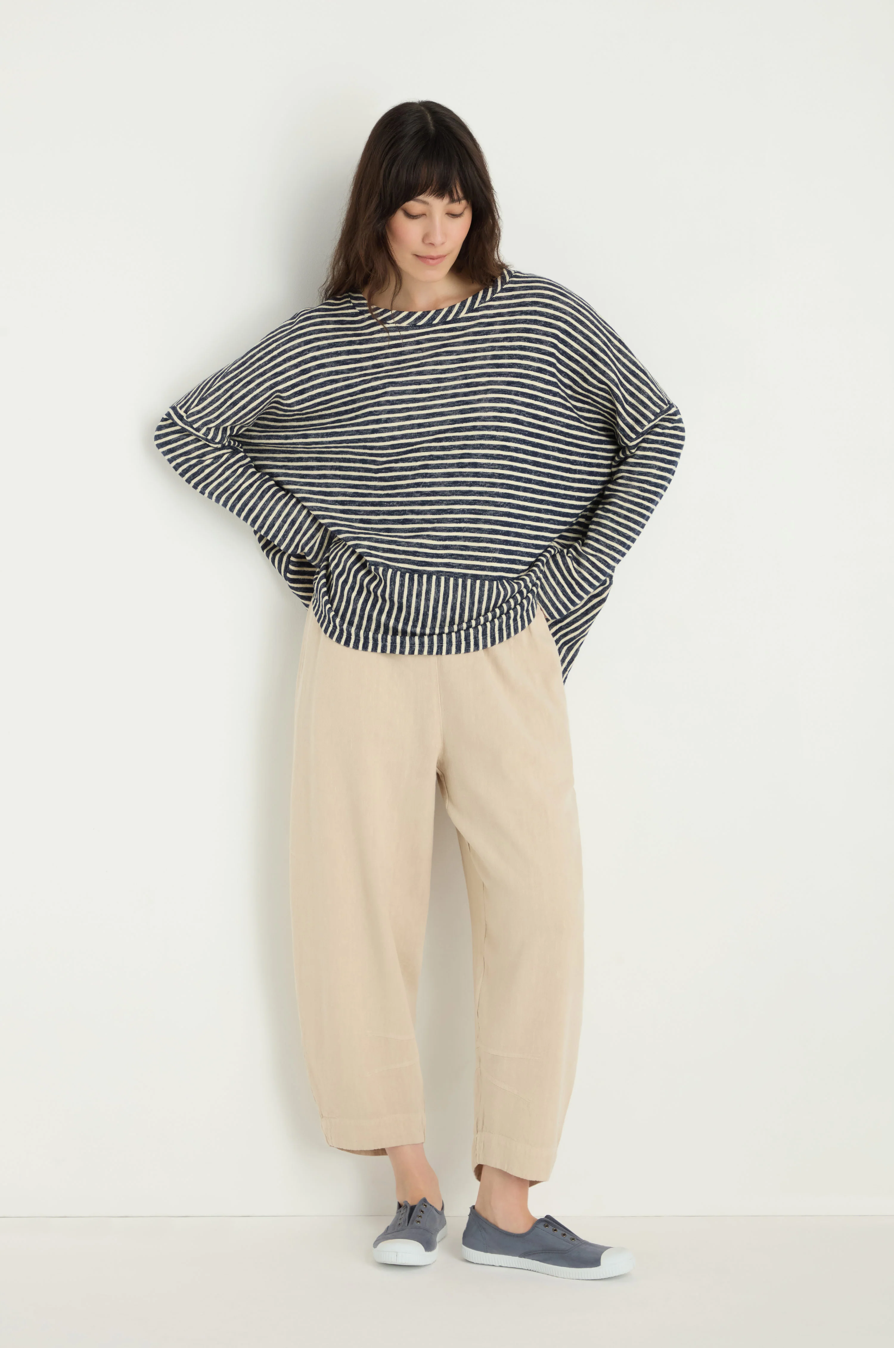 Twisted Linen Crop Putty Bubble Trousers - Image 3