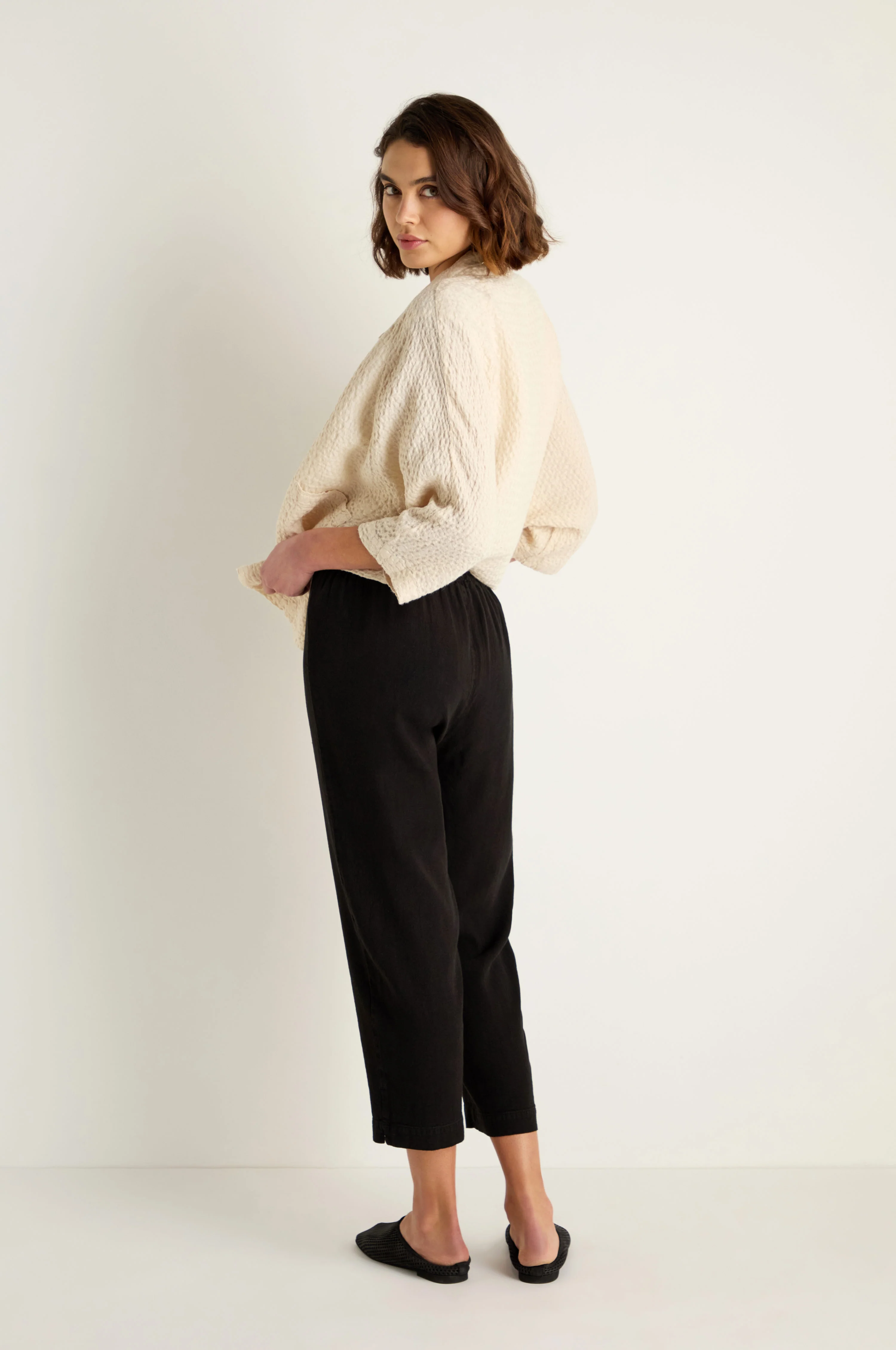 Twisted Linen Slim Black Trousers - Image 4