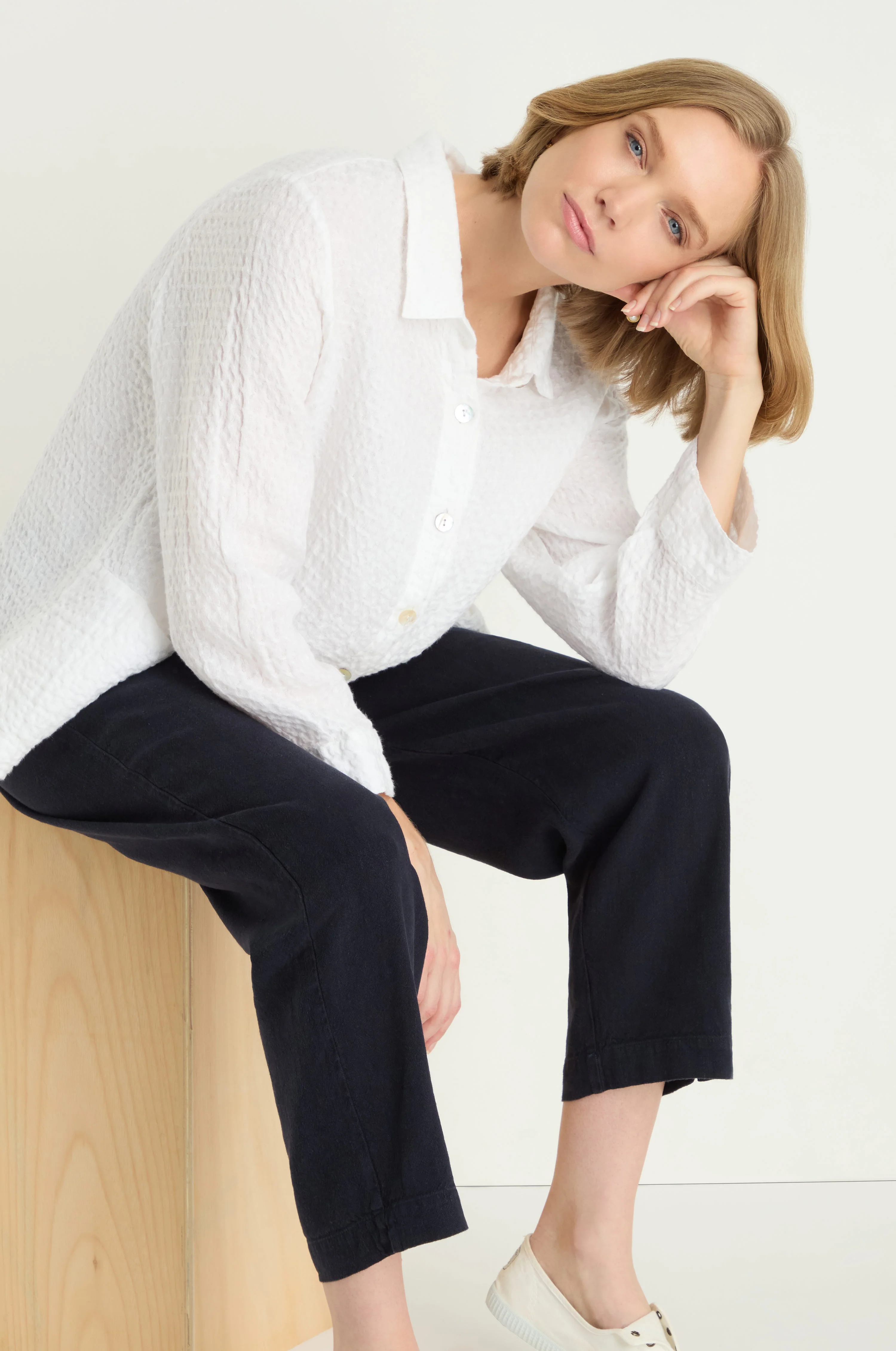 Twisted Linen Slim Navy Trousers - Image 3
