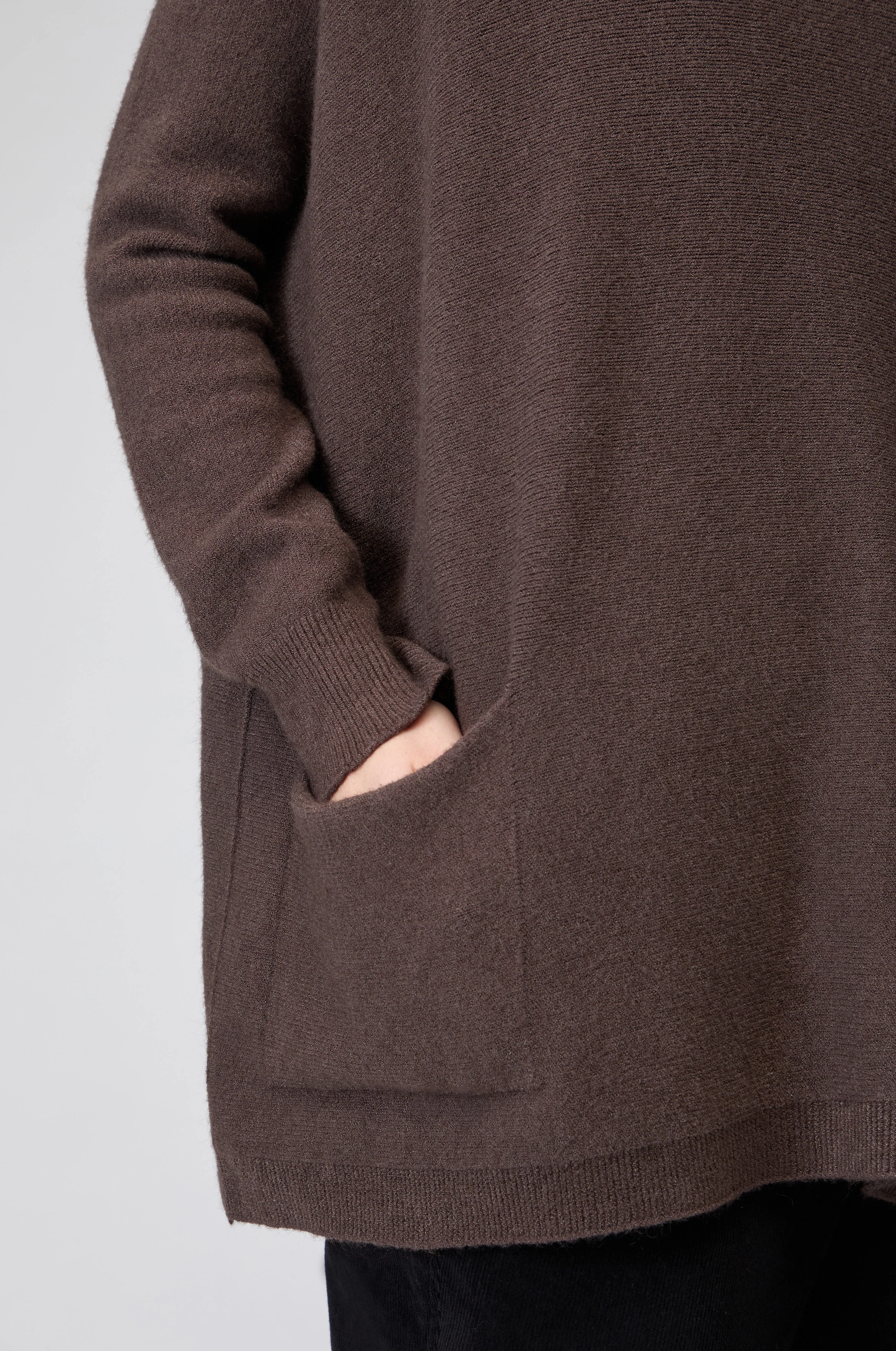 Two Pocket Oversize Knit - Image 9